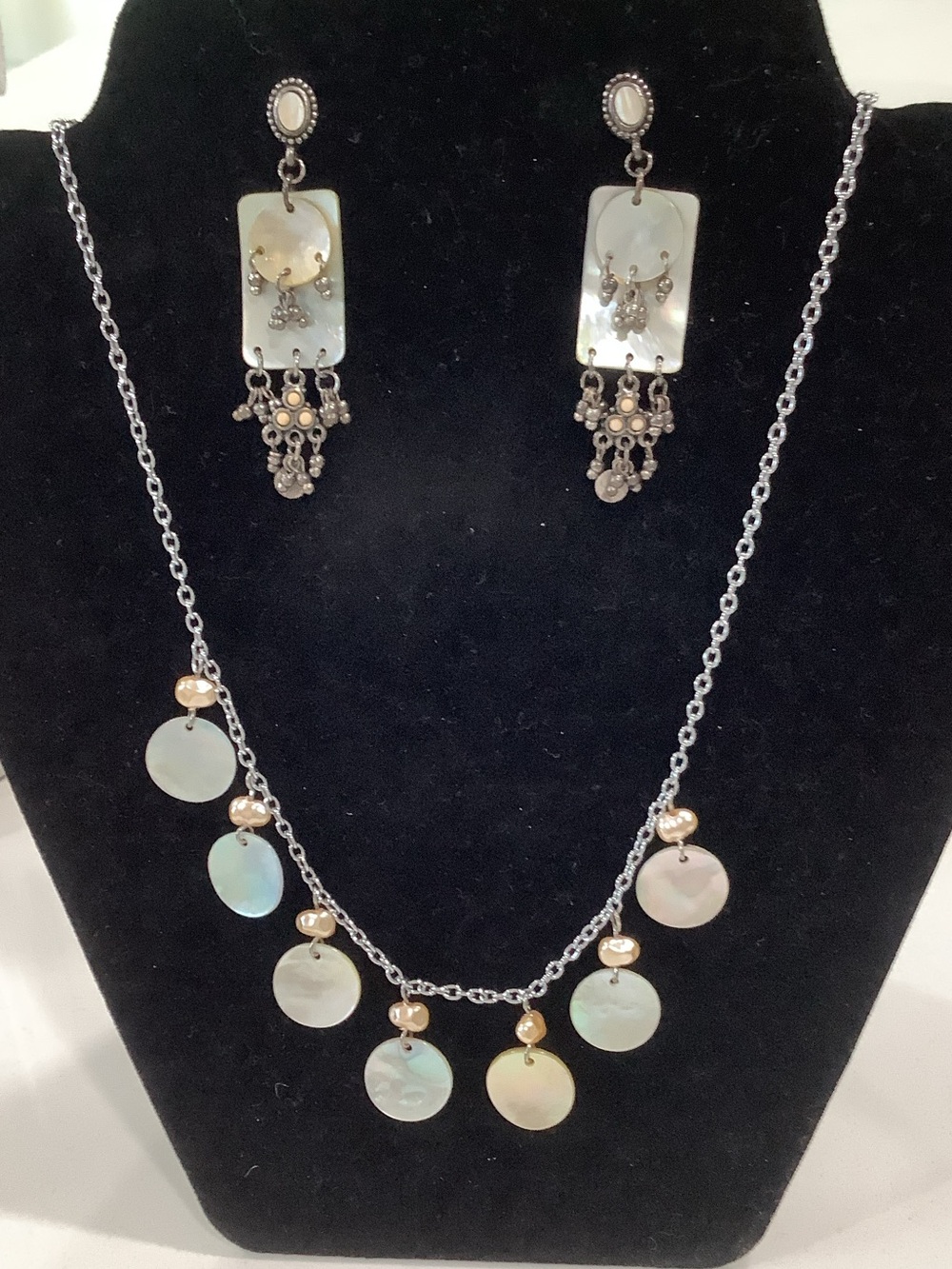 Mother of Pearl Shell and Faux Pearl Necklace & Earrings Set - White Gold Tone